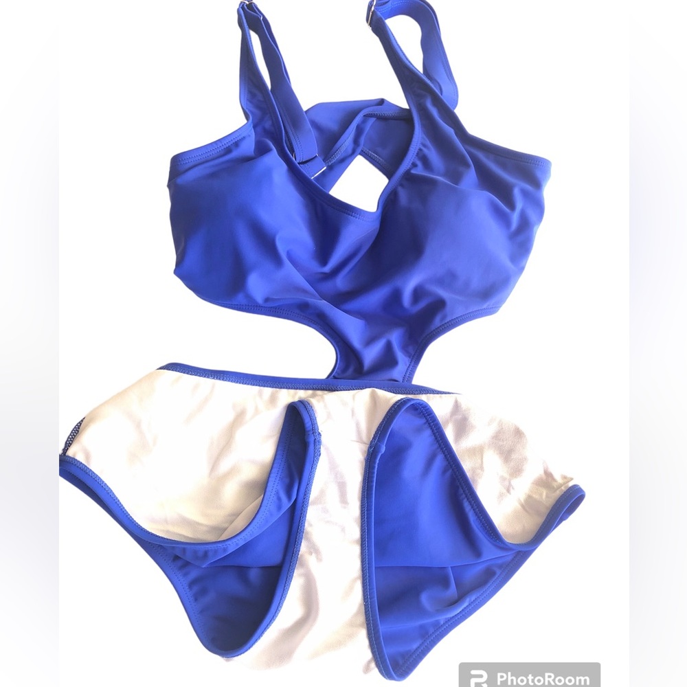 NWOT - Women’s One Piece Swimwear! - Picture 5 of 7